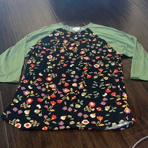 3/4 Lularoe “Randy” Tee
